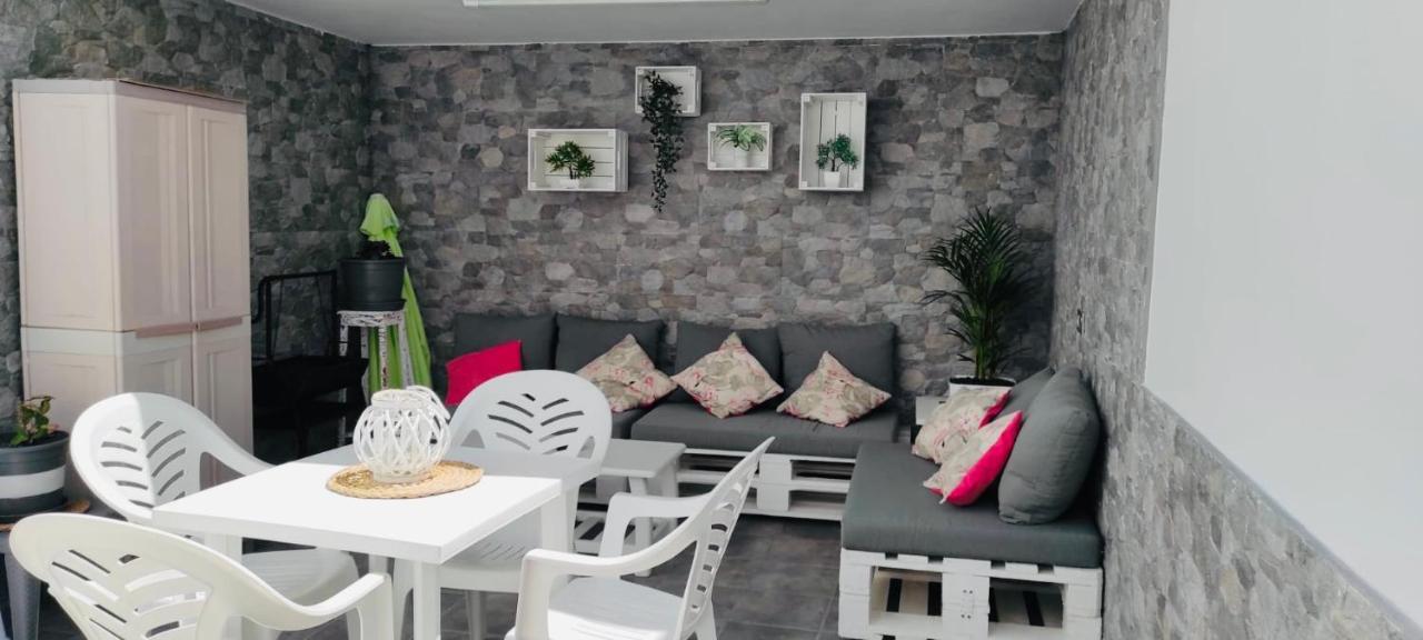 Apartamento Yale Tías Esterno foto